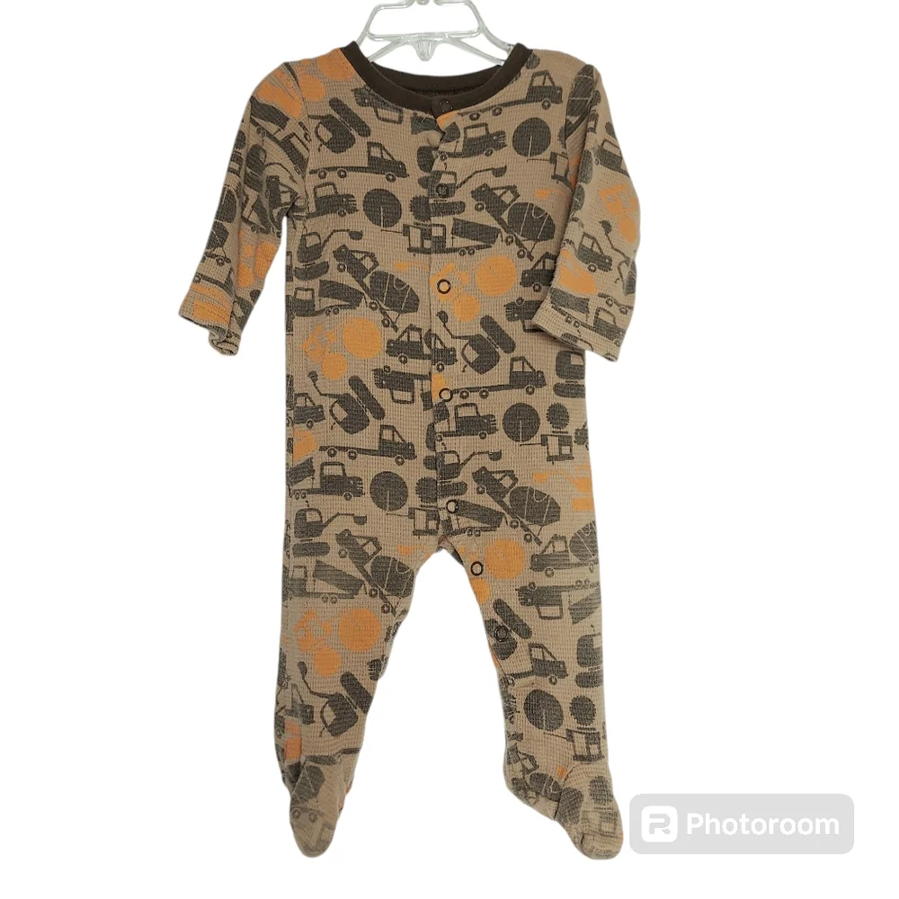 Baby Gap (3-6 months) and Circo (9 months) Footed Pajama Bundle